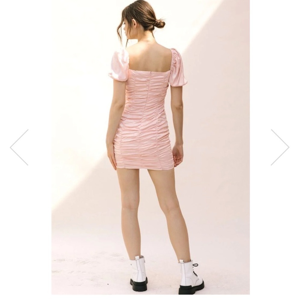 Storia Pink heart ruched mini dress - Picture 4 of 9